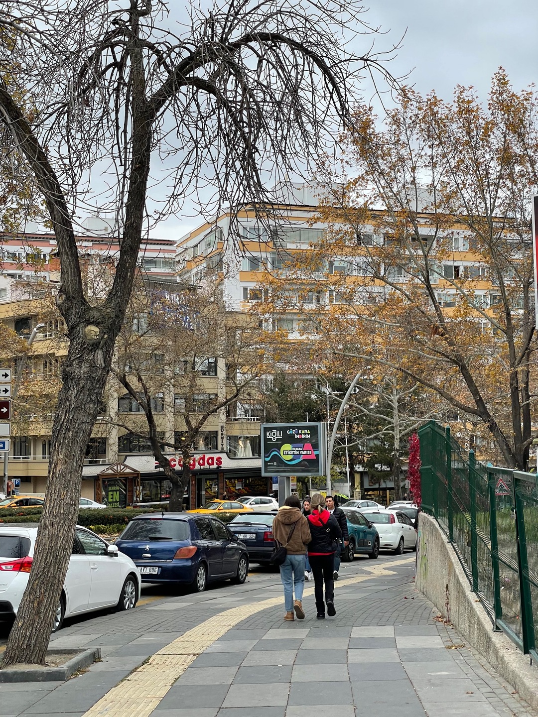 В Анталье в это время было лето и жара, а здесь — довольно прохладно. С огромным удовольствием приехал немного охладиться.